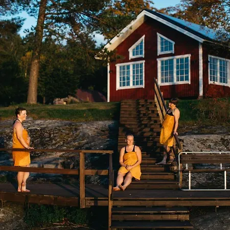 Labbnaes Semesterhem, Radhuset Huoneistohotelli