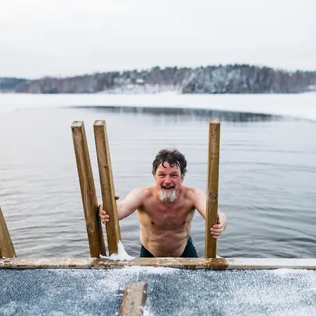 Labbnäs Semesterhem, Radhuset Aparthotel 3*