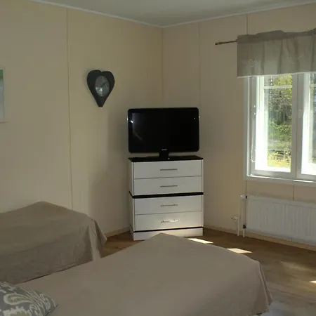 Labbnaes Semesterhem, Radhuset Kemionsaari