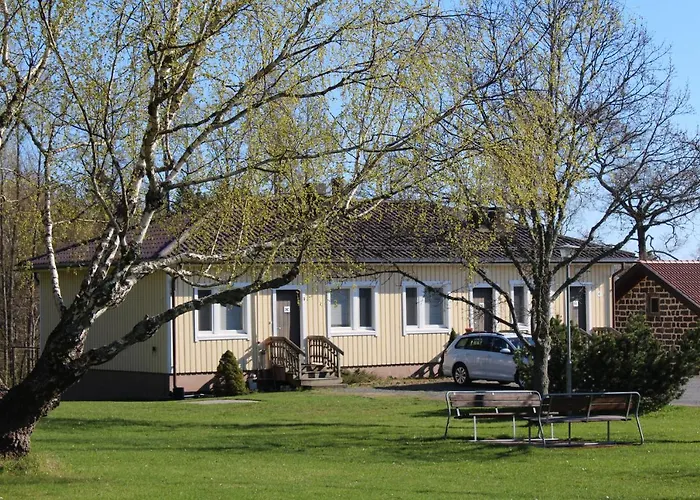 Labbnaes Semesterhem, Radhuset Lejlighedshotel Kemitoön
