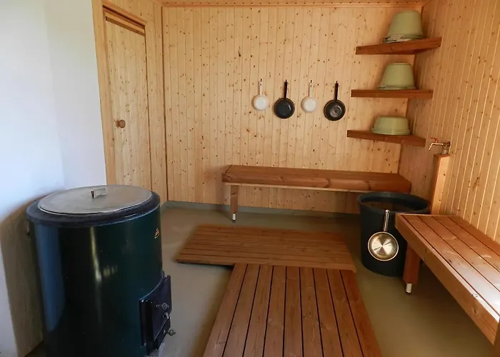 Labbnäs Semesterhem, Radhuset Lägenhetshotell Kimitoön