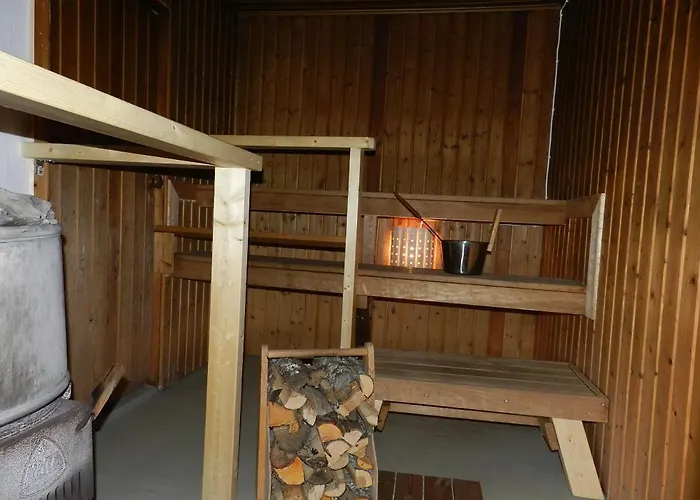 Labbnaes Semesterhem, Radhuset Lejlighedshotel Kemitoön