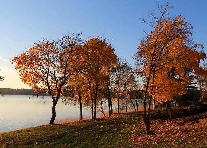 Labbnäs Semesterhem, Radhuset Lägenhetshotell